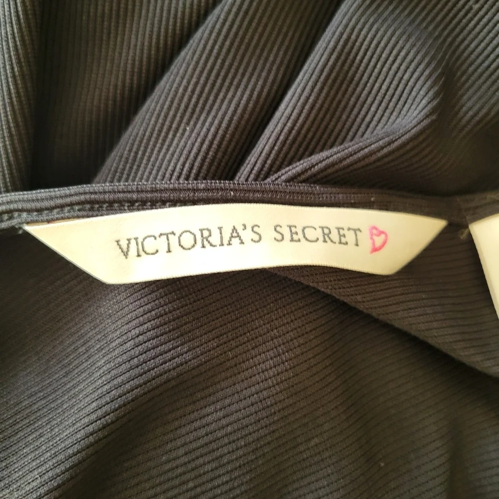 Victoria's Secret Black Sleeveless Long Lounging Gown Size‎ Medium